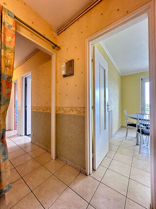  Appartement � vendre 5 pi�ces 77 m�