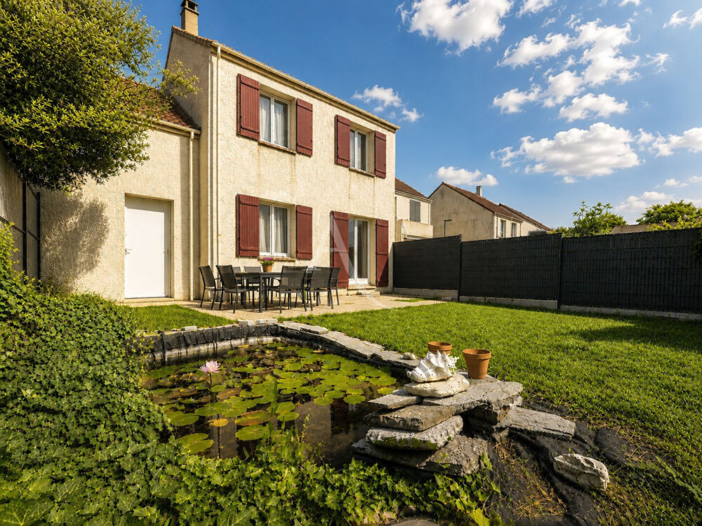 Maison familiale 4 chambres avec garage à Courdimanche