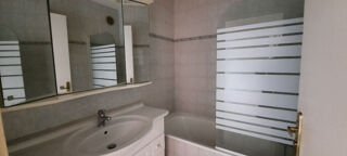  Appartement à louer 2 pièces 56 m²