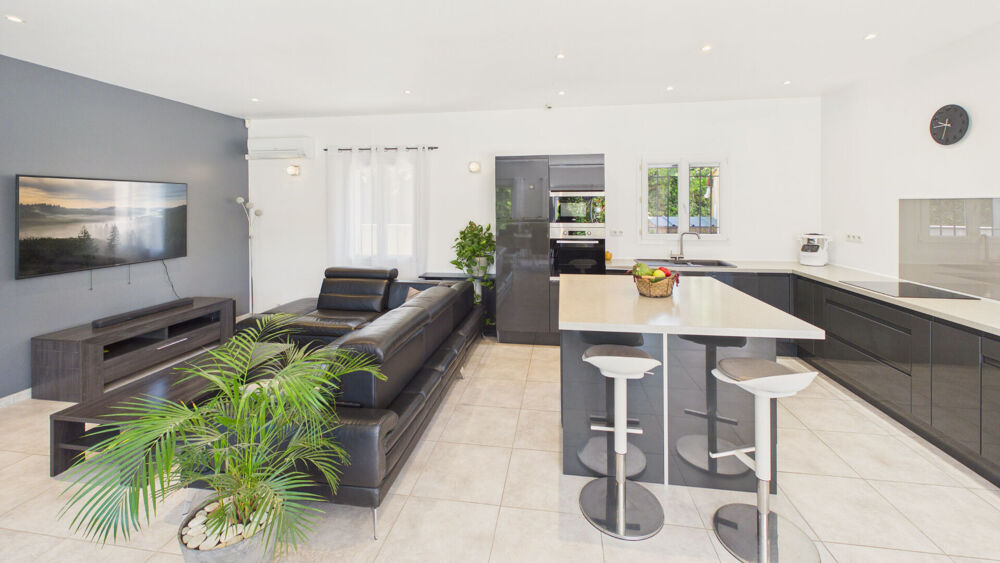 Vente Maison SAINT REMY DE PROVENCE à 5 Km EYRAGUES VILLA de plain pied  avec jardin et garage de 70 M² Eyragues