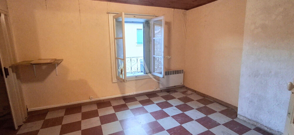 Maison de village, avec caves et garage 34600 LES AIRES