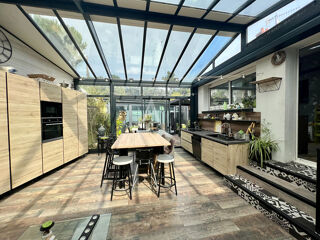  Maison  vendre 9 pices 232 m