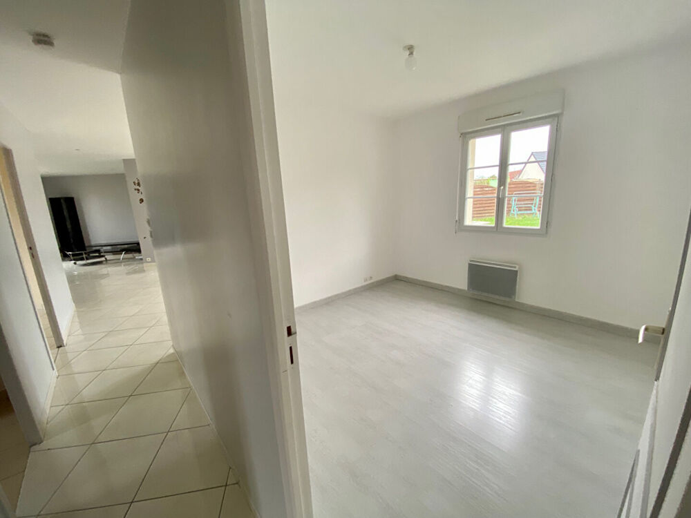 Location Maison PAVILLON PLAIN PIED - 4 CHAMBRES - 114 m² - MEUBLEE Cour cheverny