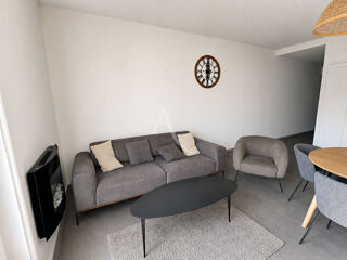  Appartement à louer 4 pièces 83 m²