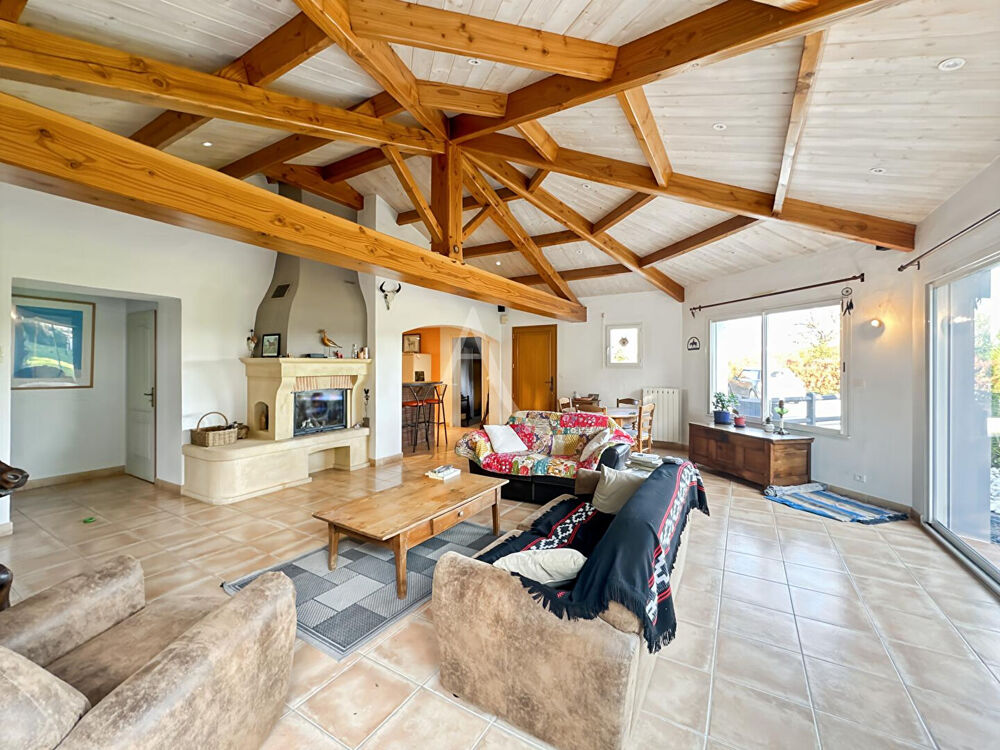 Maison de charme à Saint-Gervais - Plain-pied, volumes et cadre exceptionnel.
