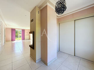  Maison à louer 6 pièces 141 m²