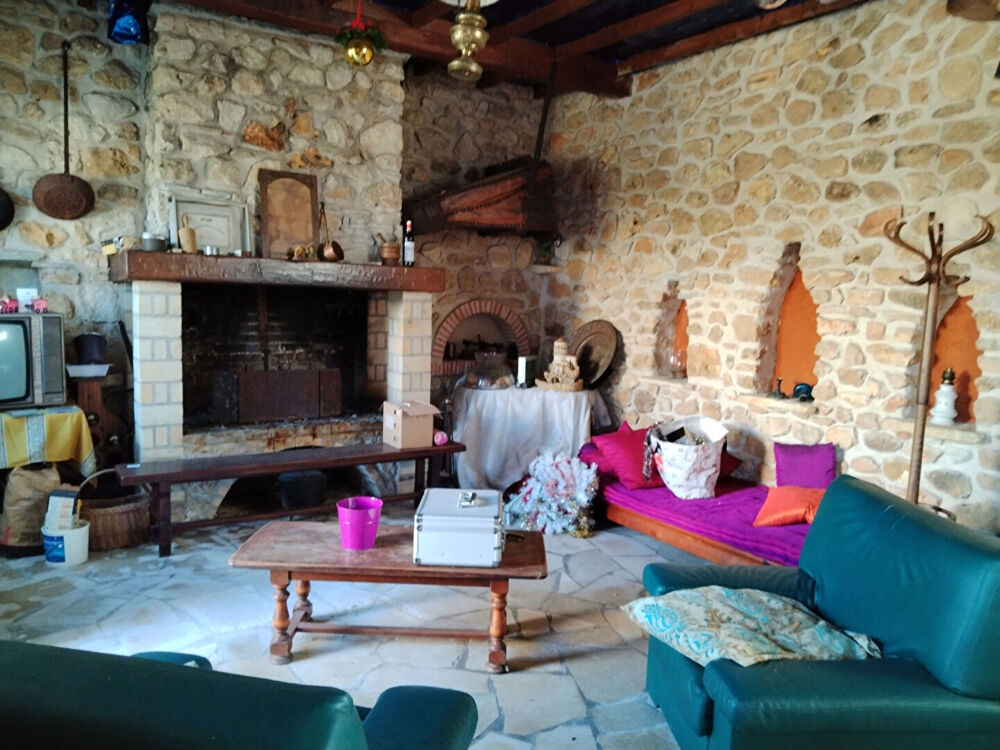 Vente Immeuble Idéal investisseurs Ensemble immobilier au bourg de MENESPLET Menesplet