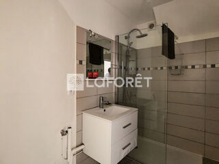  Appartement à louer 2 pièces 44 m²