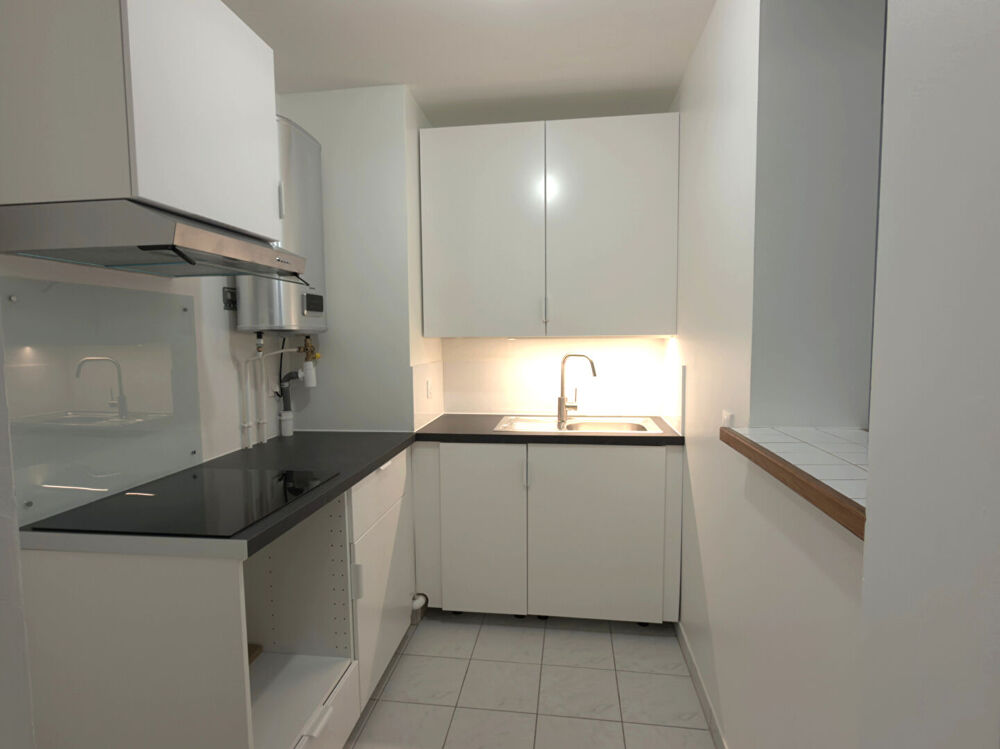 Location Appartement appartement 2 pièces avec parking sous-sol Elancourt