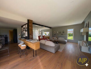  Maison � vendre 15 + pi�ces 394 m�