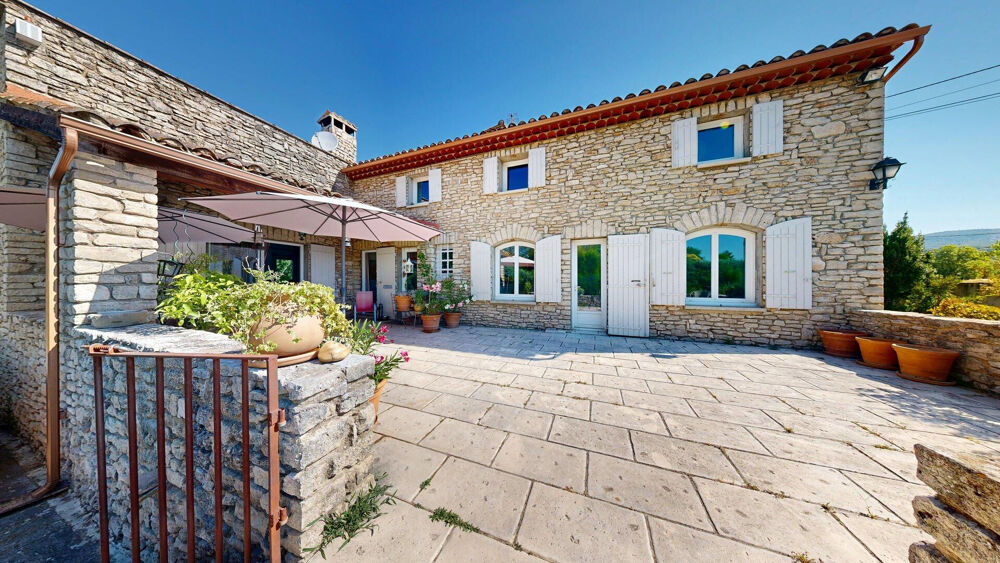 ,Maison 6 chambres, piscine, parc de 5 000 m² & garage de 83 m²