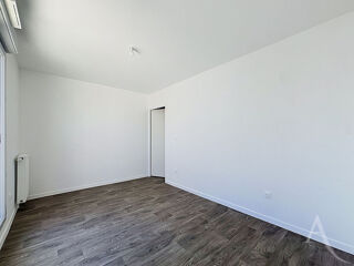  Appartement à louer 2 pièces 42 m²
