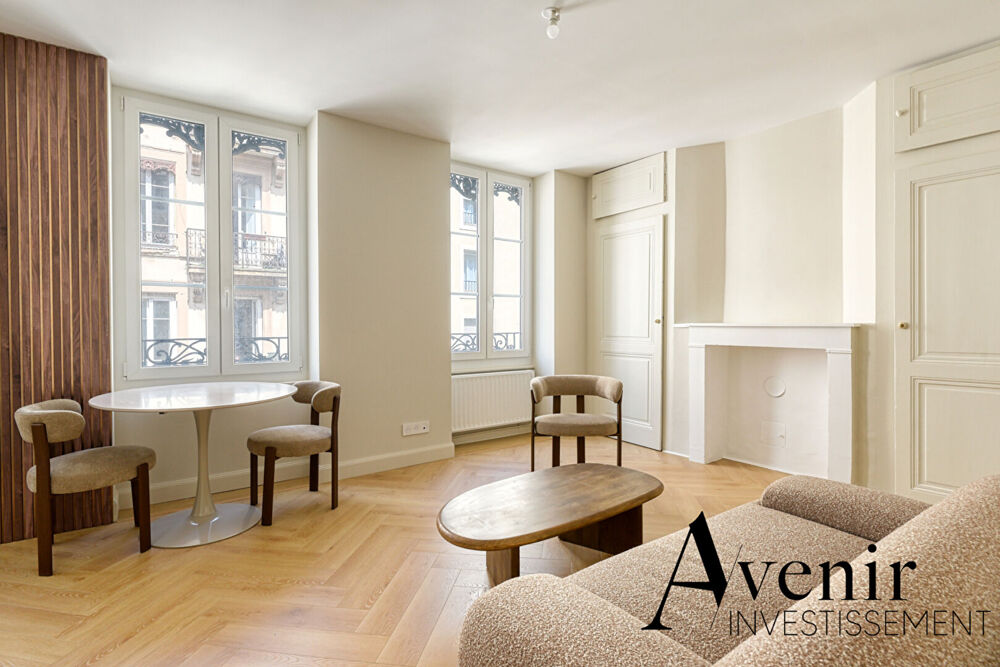 Appartement rénové par architecte proche place Maréchal Lyautey