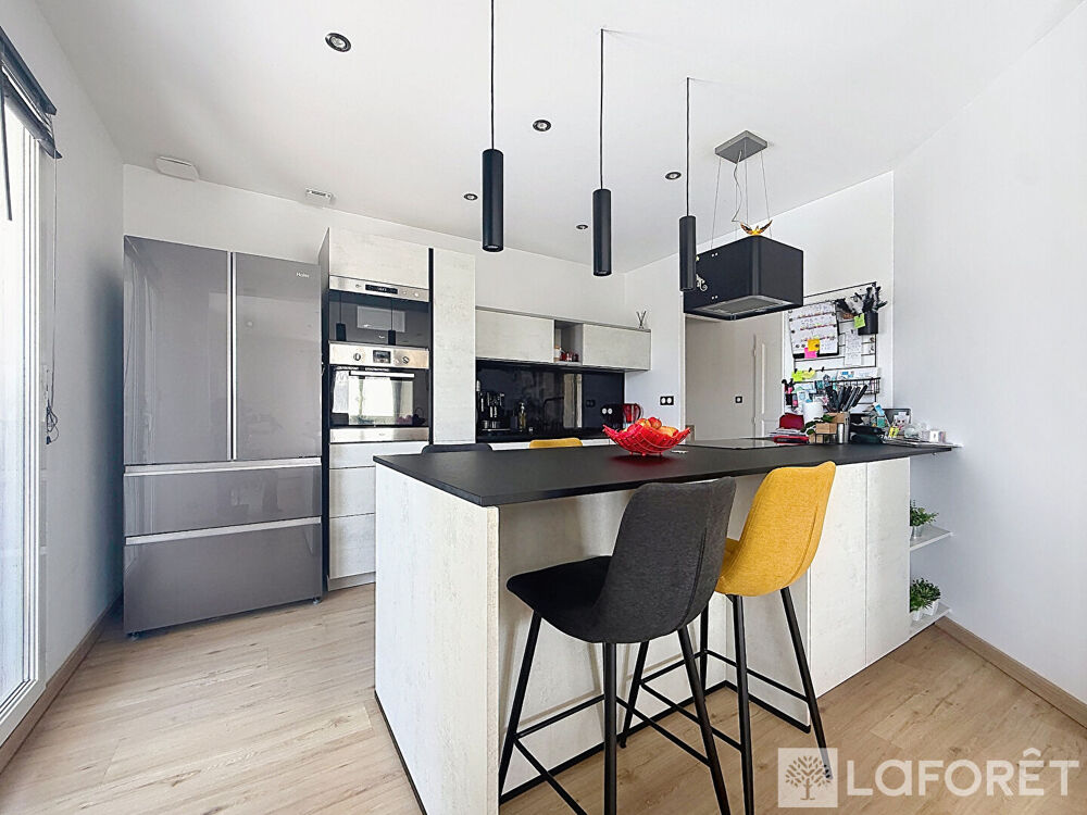 Maison familiale 129 m² de 5 chambres avec piscine sur terrain 600 m² Secteur Mozas