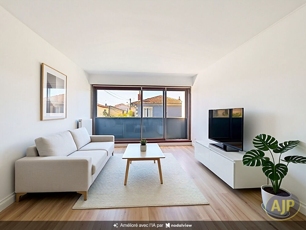 Bordeaux St Augustin / Studio-Balcon