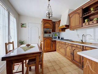 Vente Maison Maison Mantes La Ville de plain pieds 4 chambres et 460m² de terrain Mantes la ville