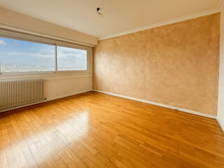  Appartement à louer 4 pièces 94 m²