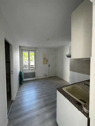  Appartement à louer 2 pièces 37 m²