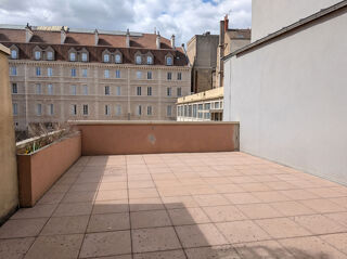  Appartement à louer 3 pièces 73 m²