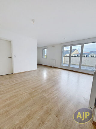  Appartement à louer 3 pièces 67 m²