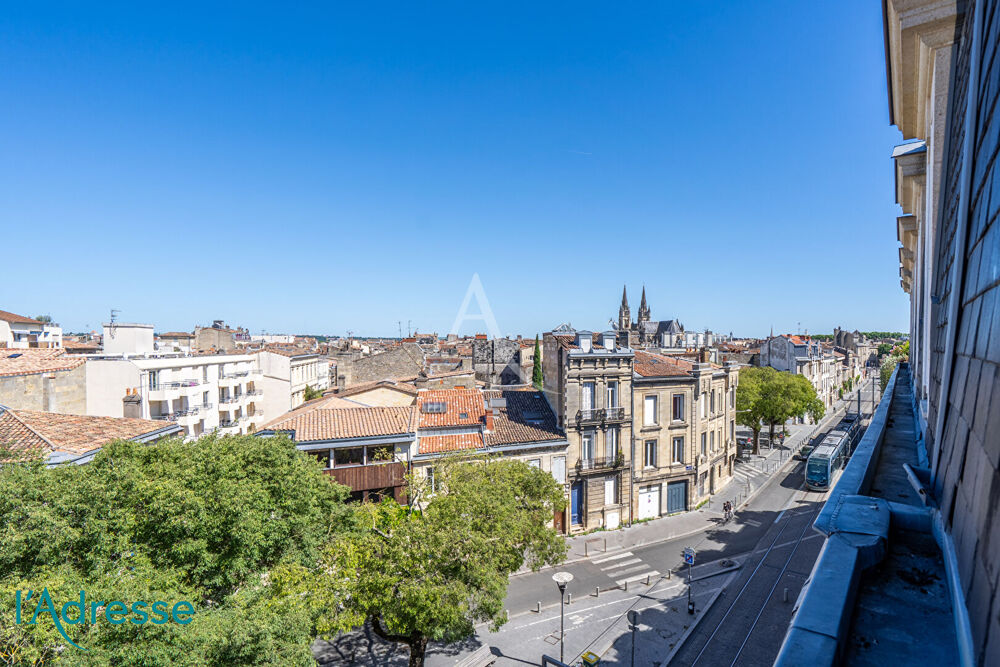 Vente Appartement BORDEAUX CHARTRONS- Appartement lumineux 4 pièce(s) 85.14 m2 Bordeaux