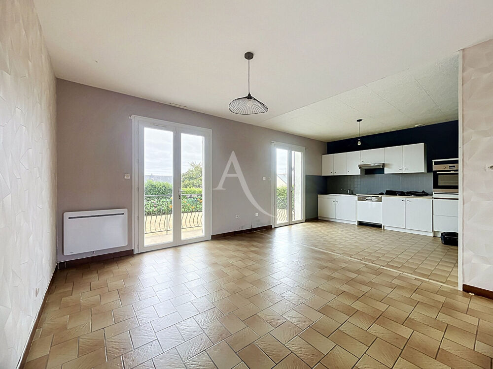 Vente Maison Pavillon dans village avec commerces et services Noyant la gravoyere