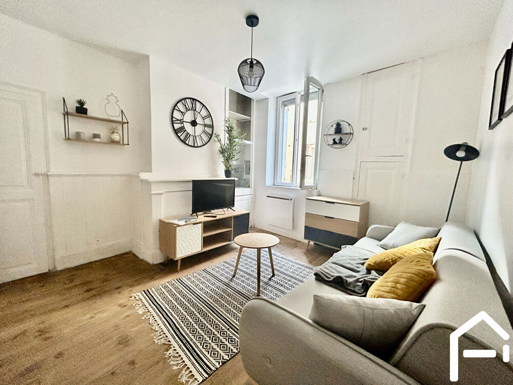 À louer : Coeur Pamiers / t1 bis meublé 25m² + COUR