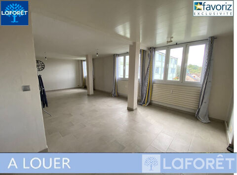 Appartement Beaucourt 5 pièce(s) 131 m² 810 