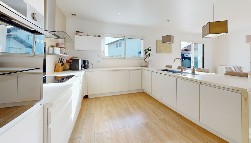 � vendre  Maison Bassussarry (64200)