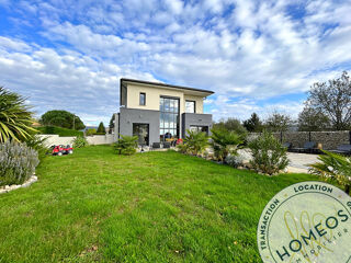  Maison à louer 7 pièces 158 m²
