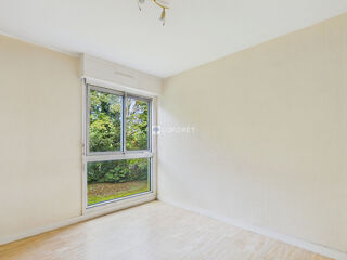  Appartement à louer 3 pièces 82 m²