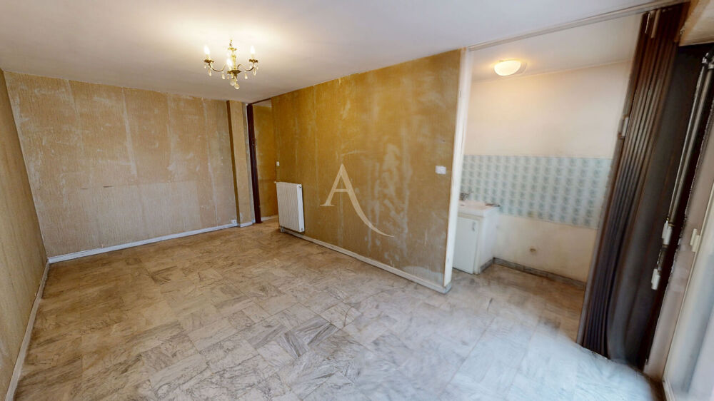 Vente Appartement NARBONNE CENTRE - APPARTEMENT À RÉNOVER AVEC BALCON FILANT ET CAVE Narbonne