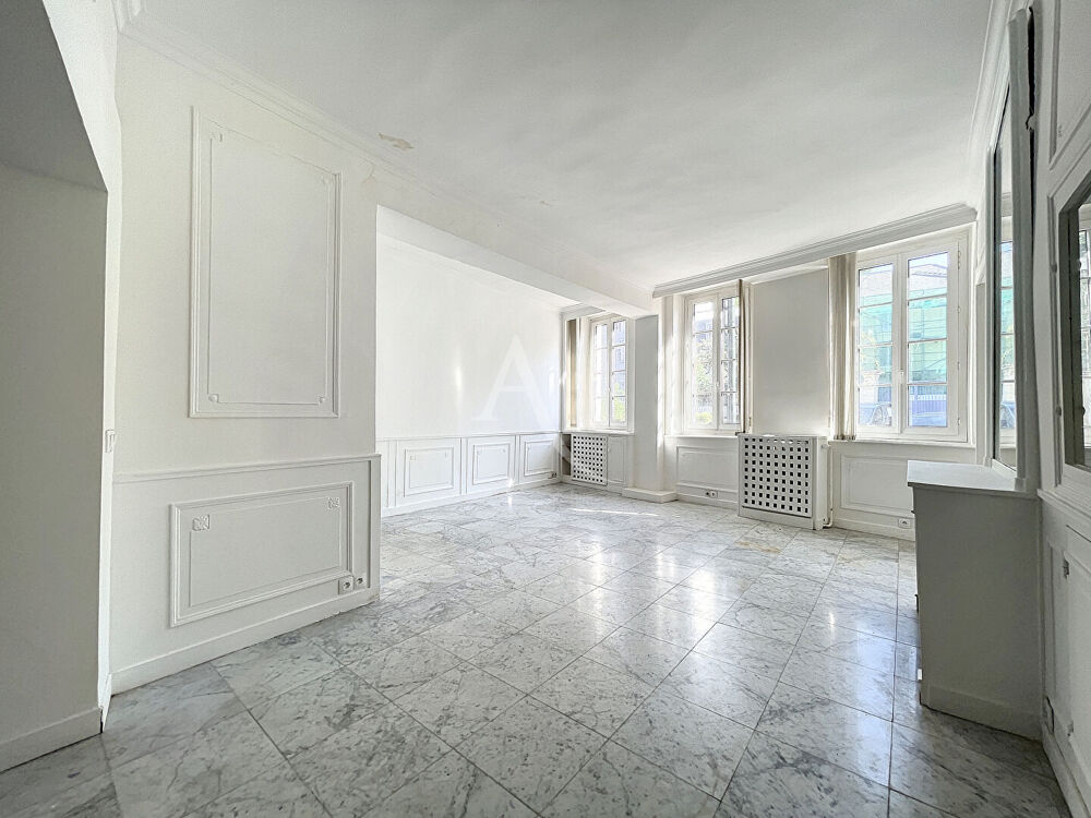 Vente Maison Maison de ville 6 pièces de 102.02 m² - Centre-ville de Saint-Germain-en-Laye Saint germain en laye