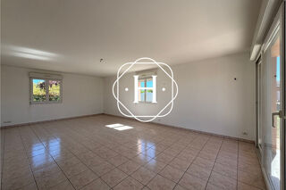  Maison à louer 4 pièces 121 m²