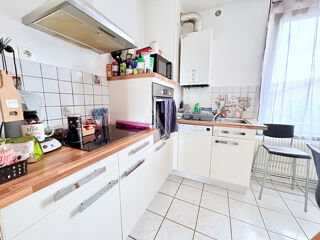 Appartement à louer 3 pièces 77 m²