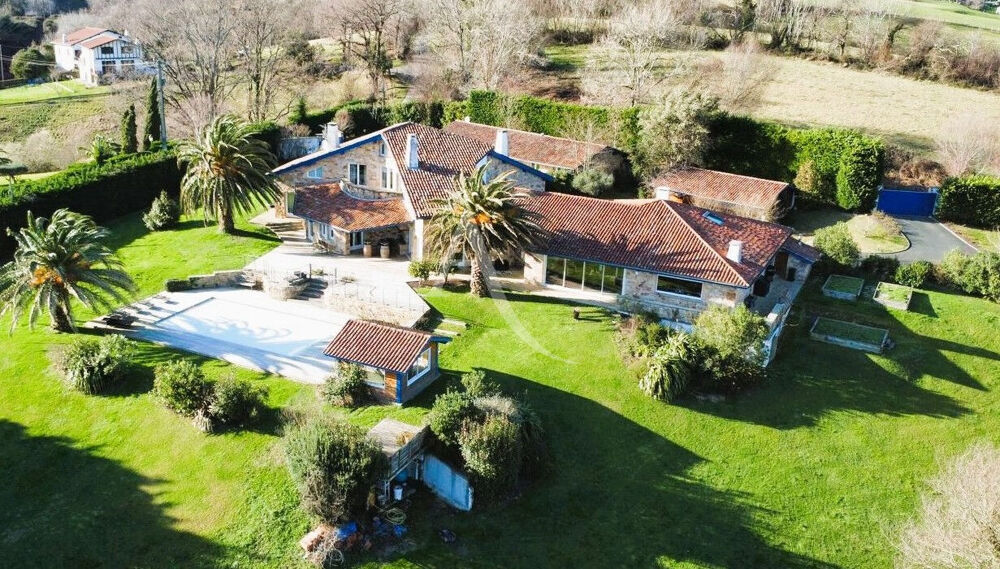 à vendre  Villa Urrugne (64122)