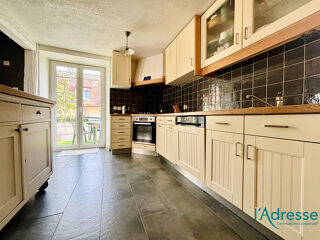  Maison  vendre 8 pices 185 m