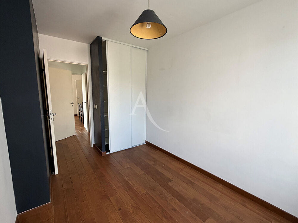 Location Appartement Appartement meublé Bussy Saint Georges 3 pièce(s) 62.25 m2 + parkings Bussy saint georges
