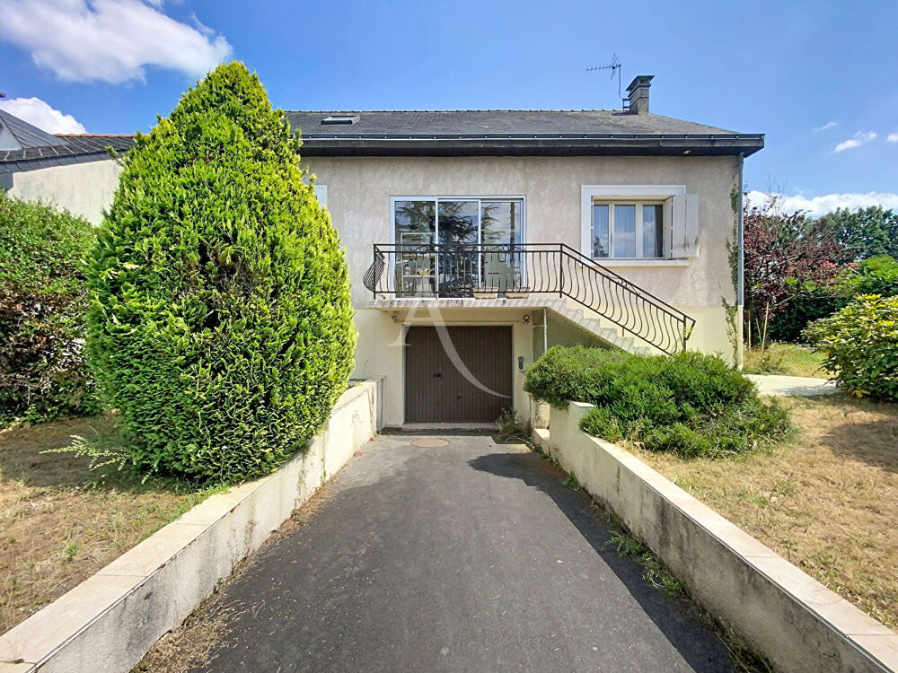 Maison Saint Jean De Linieres 5 pièce(s) 131 m2