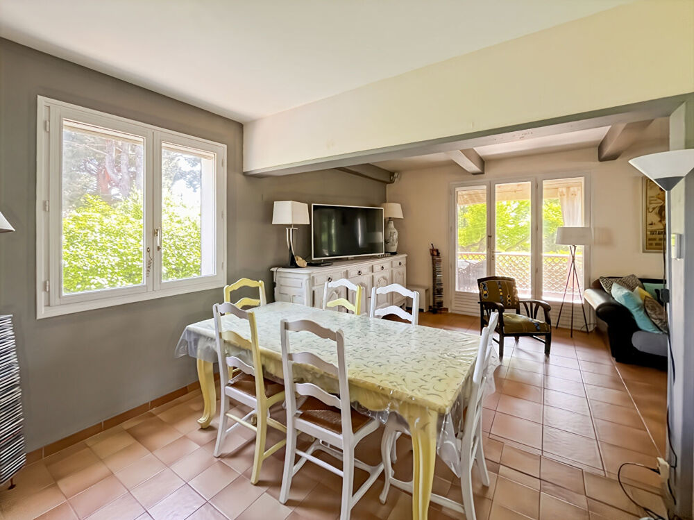 En exclusivité Maison T6 de 147 m2 avec piscine, jardin, garage à Allauch 13190