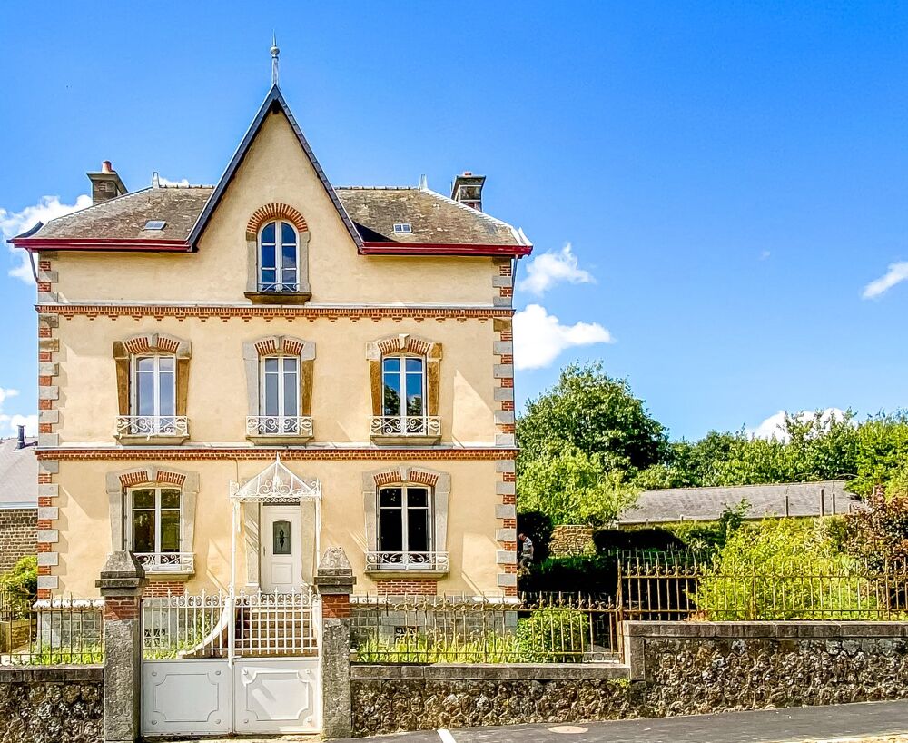 Vente Villa Superbe maison bourgeoise avec jardin clos de murs en pierre et dépendances Lassay les chateaux