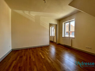  Appartement à louer 3 pièces 64 m²