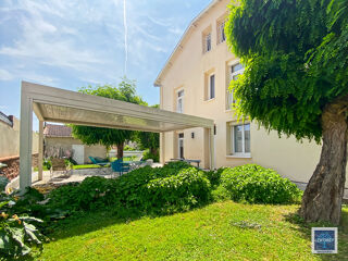  Maison  vendre 7 pices 231 m