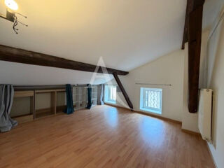  Appartement à louer 4 pièces 86 m²