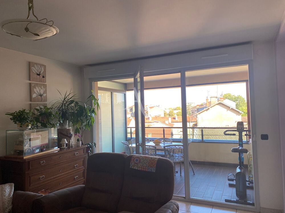 Vente Appartement T3 standing Les Terrasses Saint Vincent centre ville Bourg en Bresse loggia, garage et cave Bourg en bresse