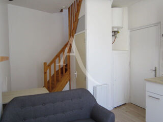  Appartement à louer 2 pièces 27 m²