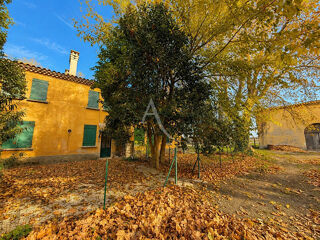  Villa à vendre 15 + pièces 500 m²