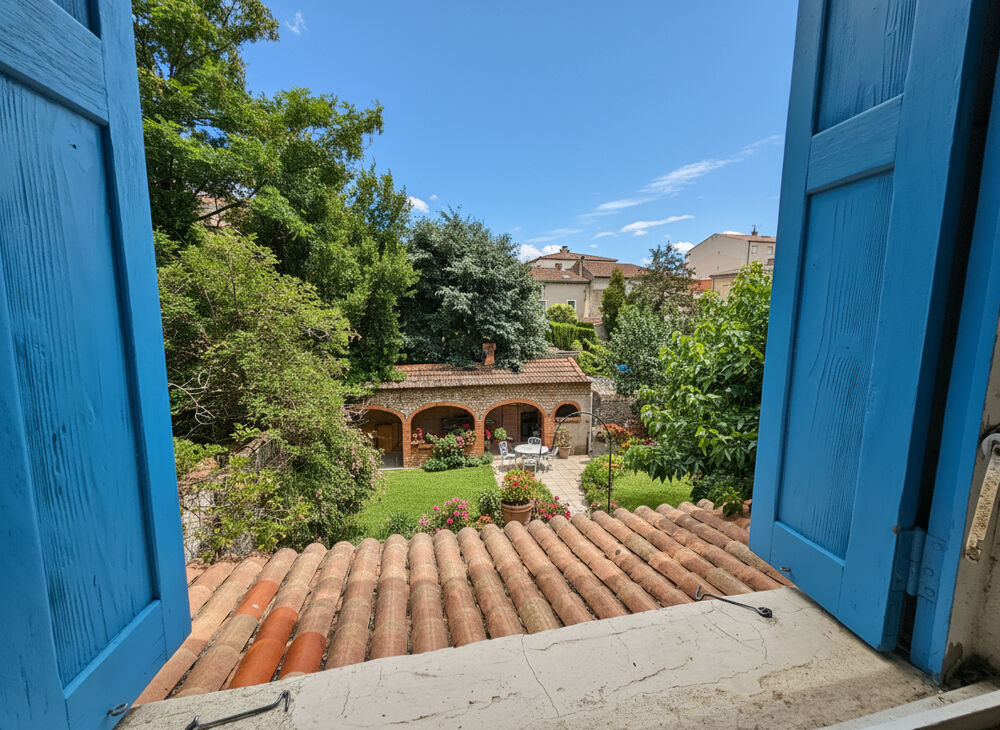 Maison bourgeoise des années 20 idéalement placée