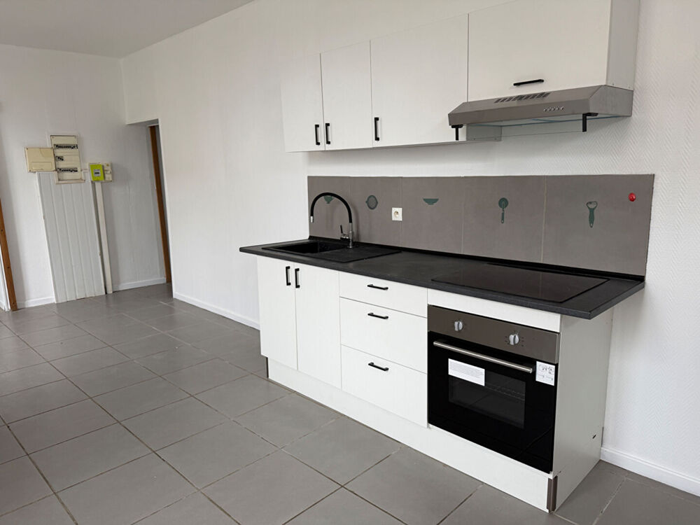 Location Appartement APPARTEMENT RENOVE GUERIGNY - 3 pièce(s) -50 m2 Guerigny