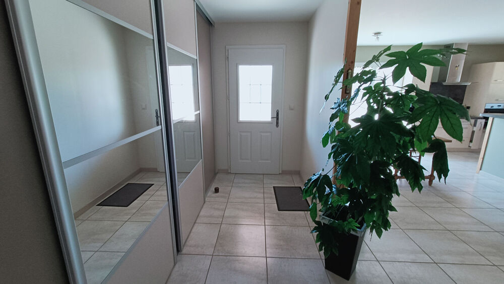 Vente Maison Maison Veyreau 5 pièces de plein pied / 127.50 m2 . Veyreau